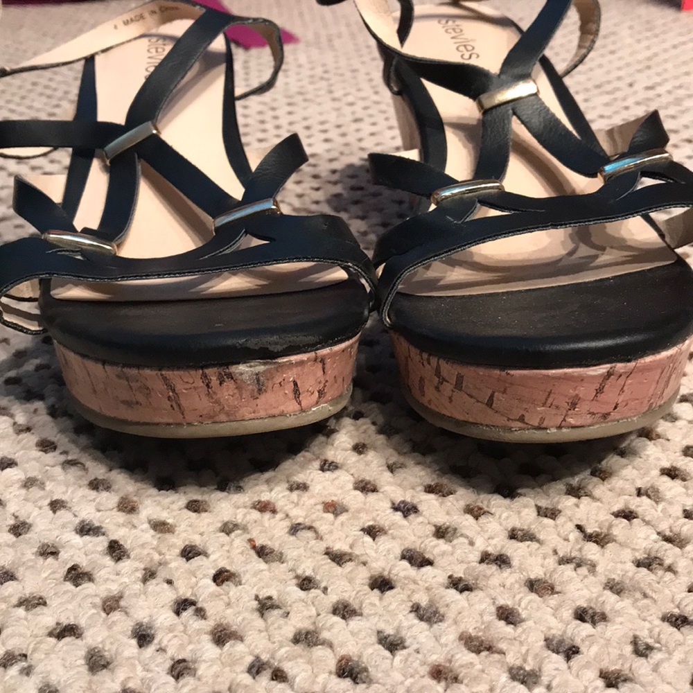 Shoes - Picture 3 of 8